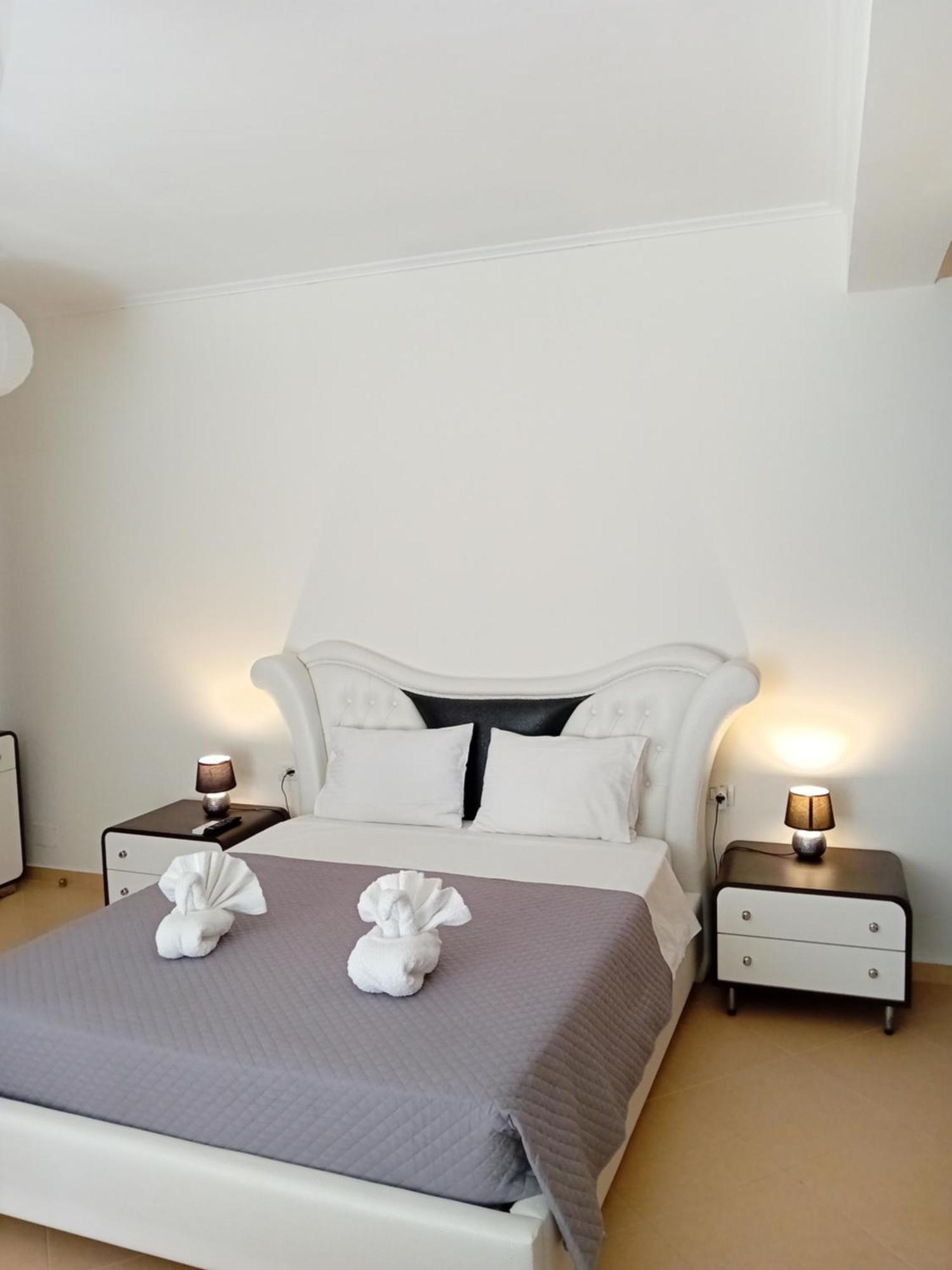 Artur Apartments Himarë Chambre photo