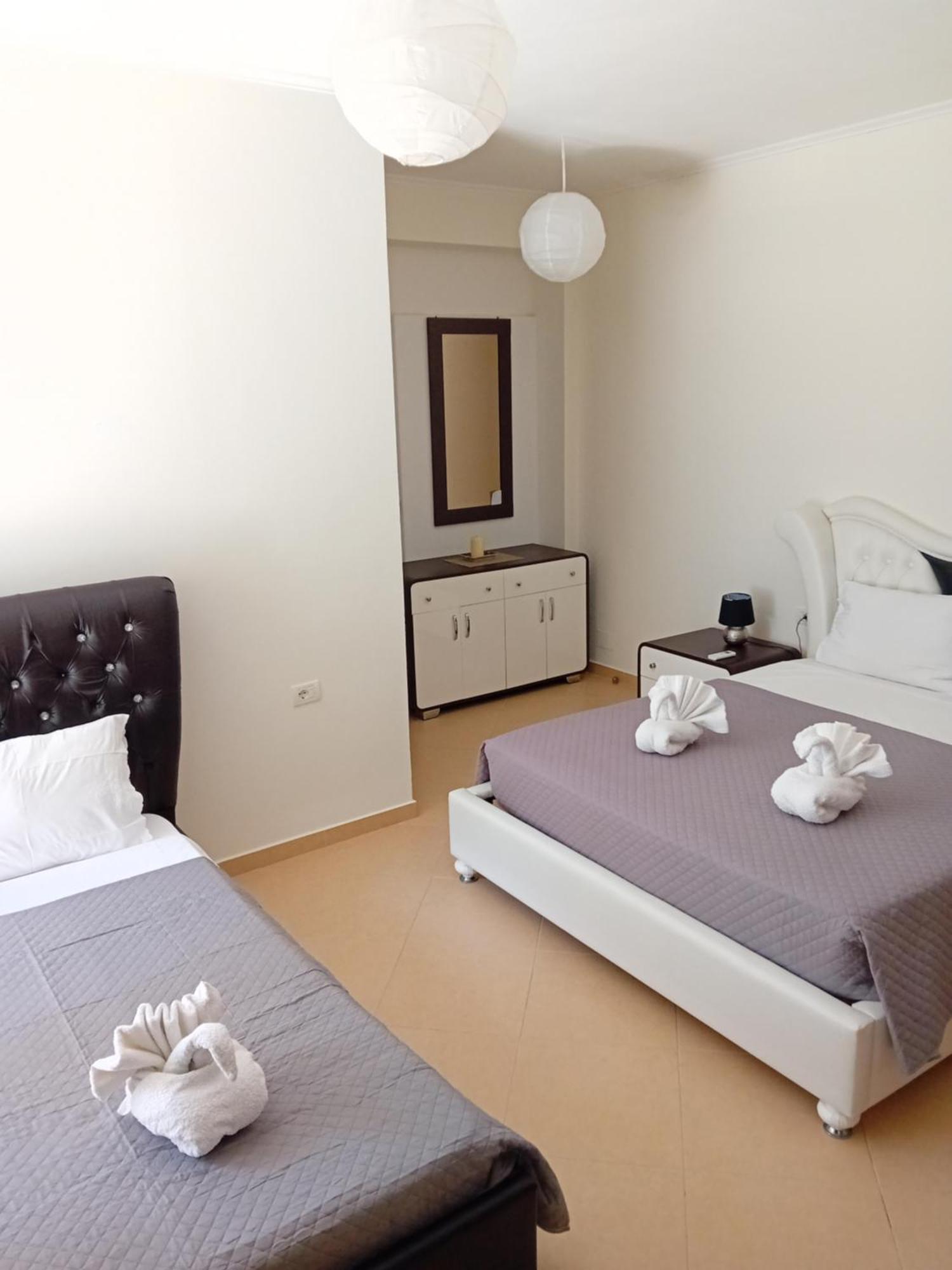 Artur Apartments Himarë Chambre photo