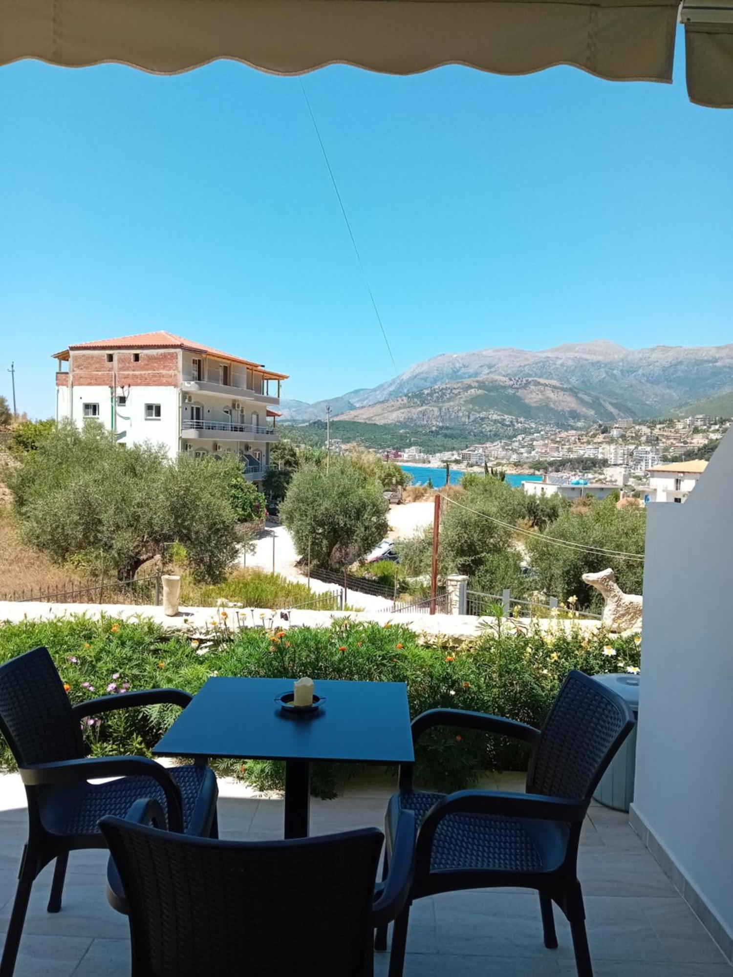 Artur Apartments Himarë Extérieur photo