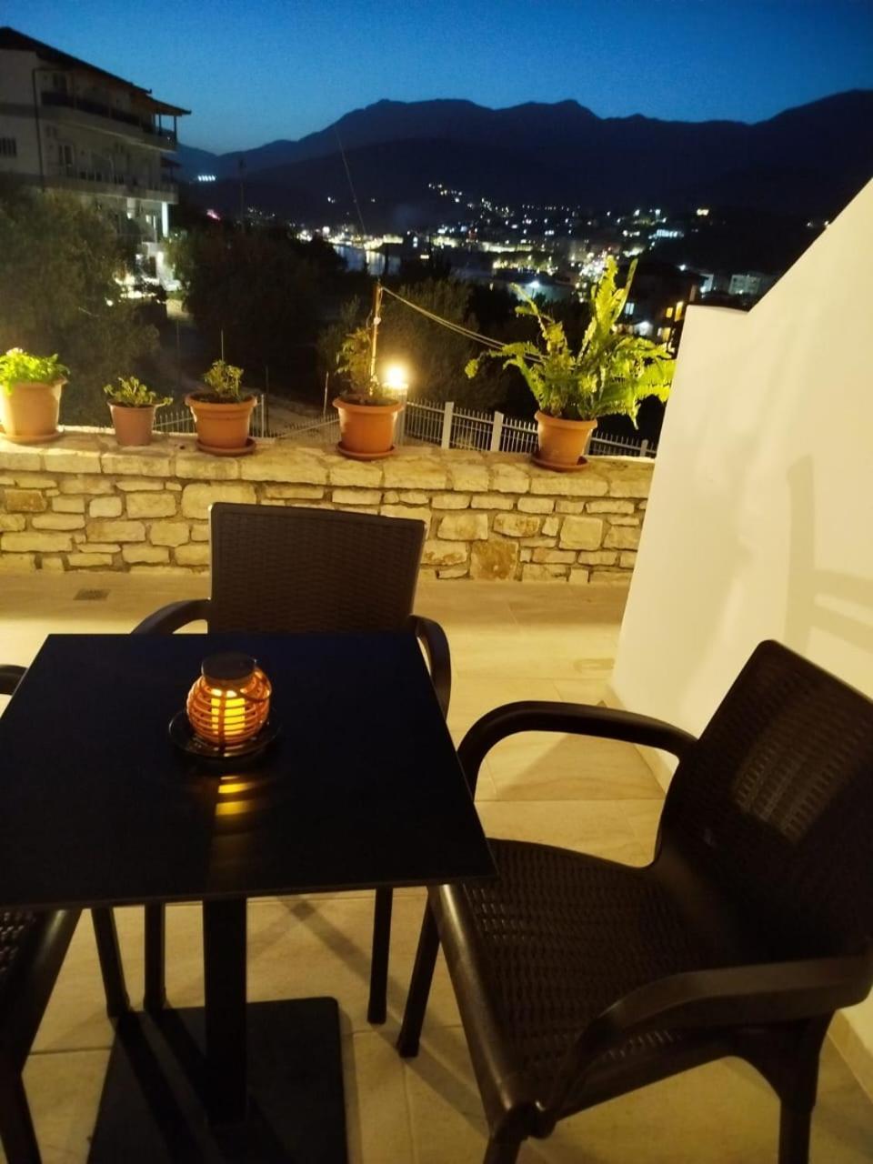 Artur Apartments Himarë Chambre photo