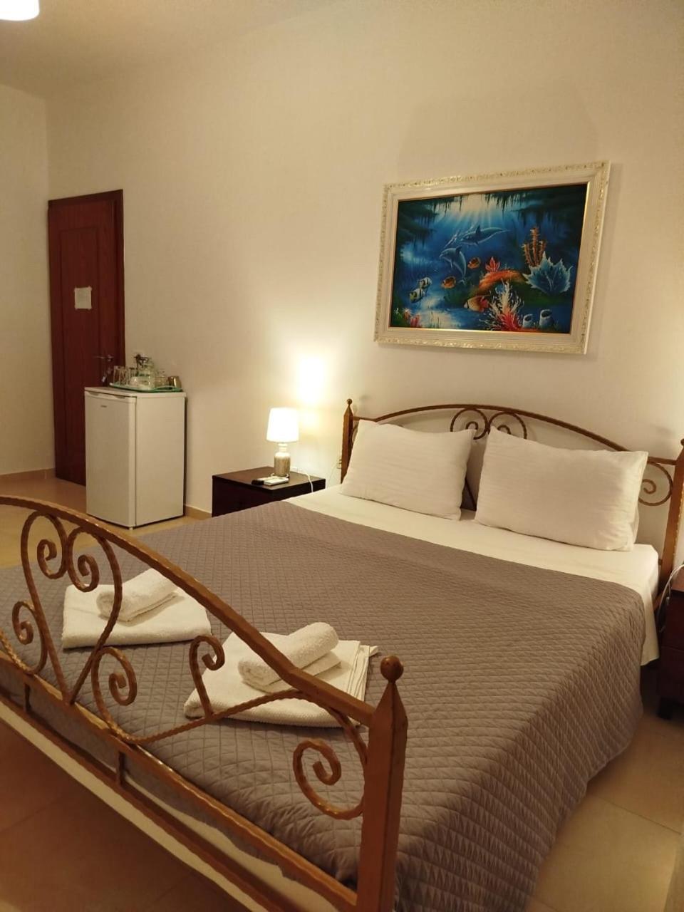 Artur Apartments Himarë Extérieur photo